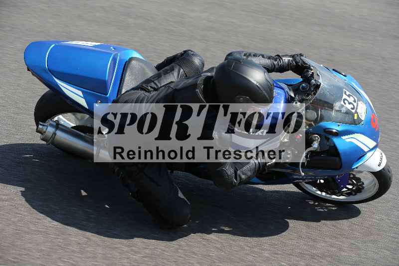 /Archiv-2023/28 05.06.2023 Moto Club Anneau du Rhin/vert-medium/35